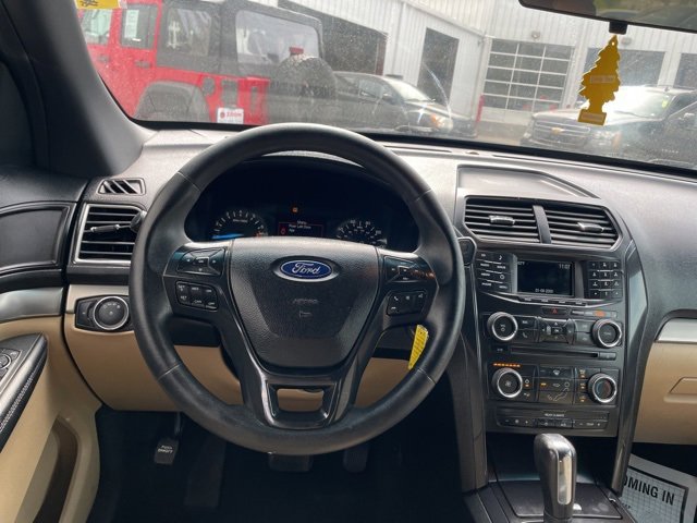 Used 2017 Ford Explorer FWD image 15