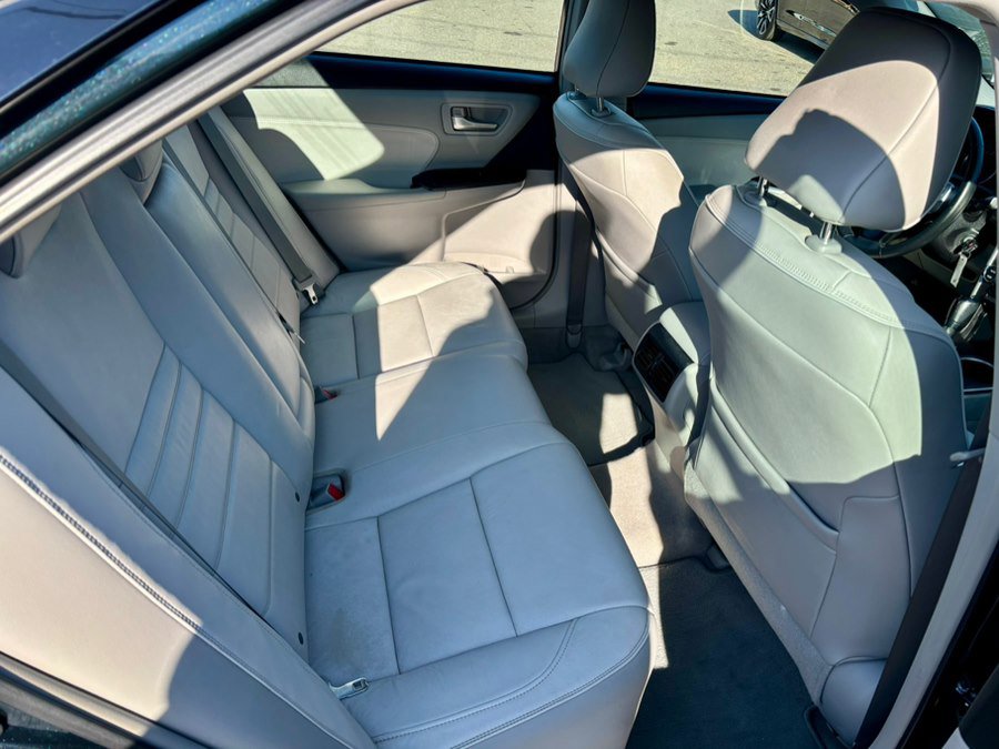 Used 2015 Toyota Camry XLE FWD image 15