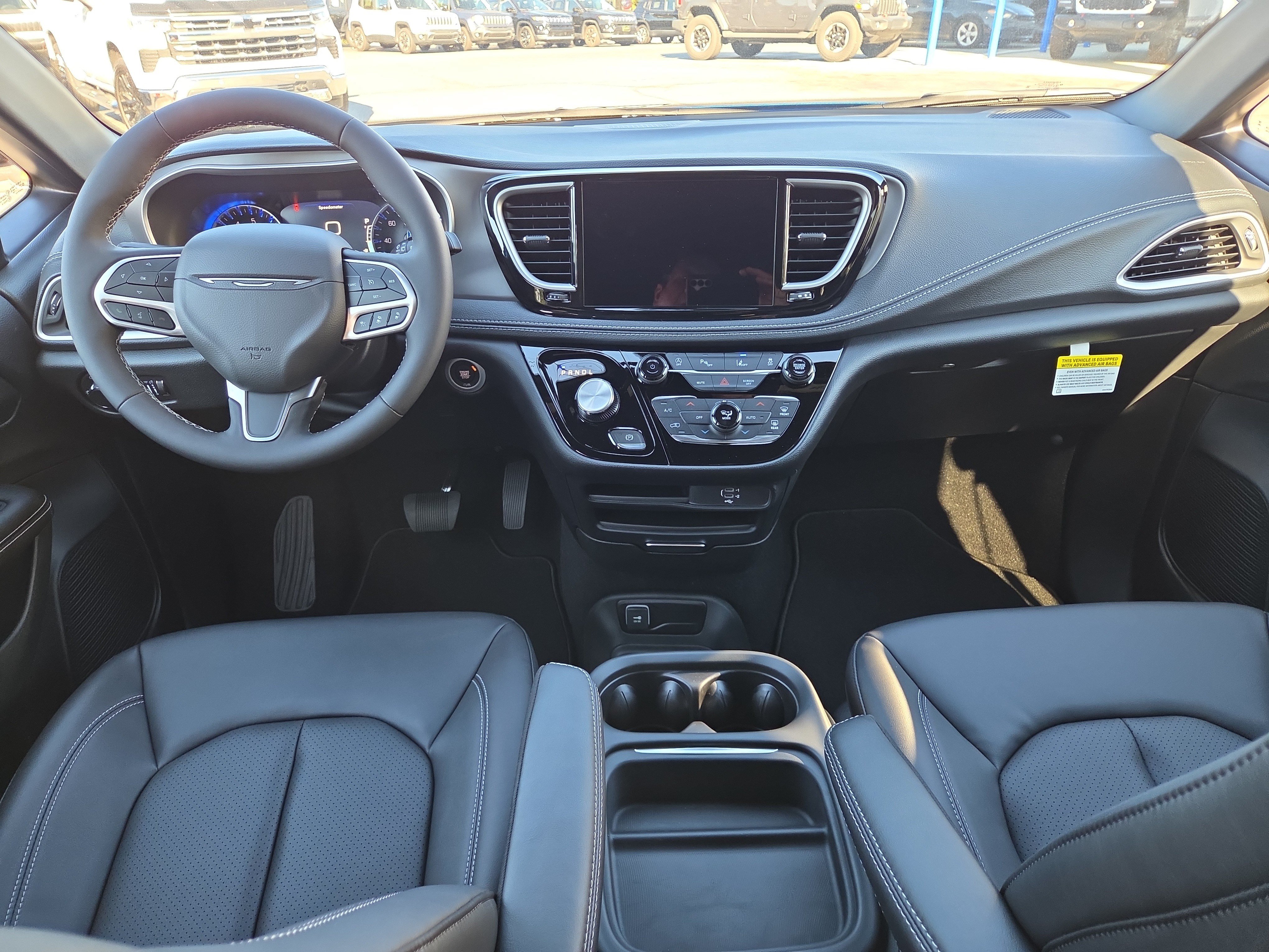 New 2027 Chrysler Pacifica Select FWD image 13