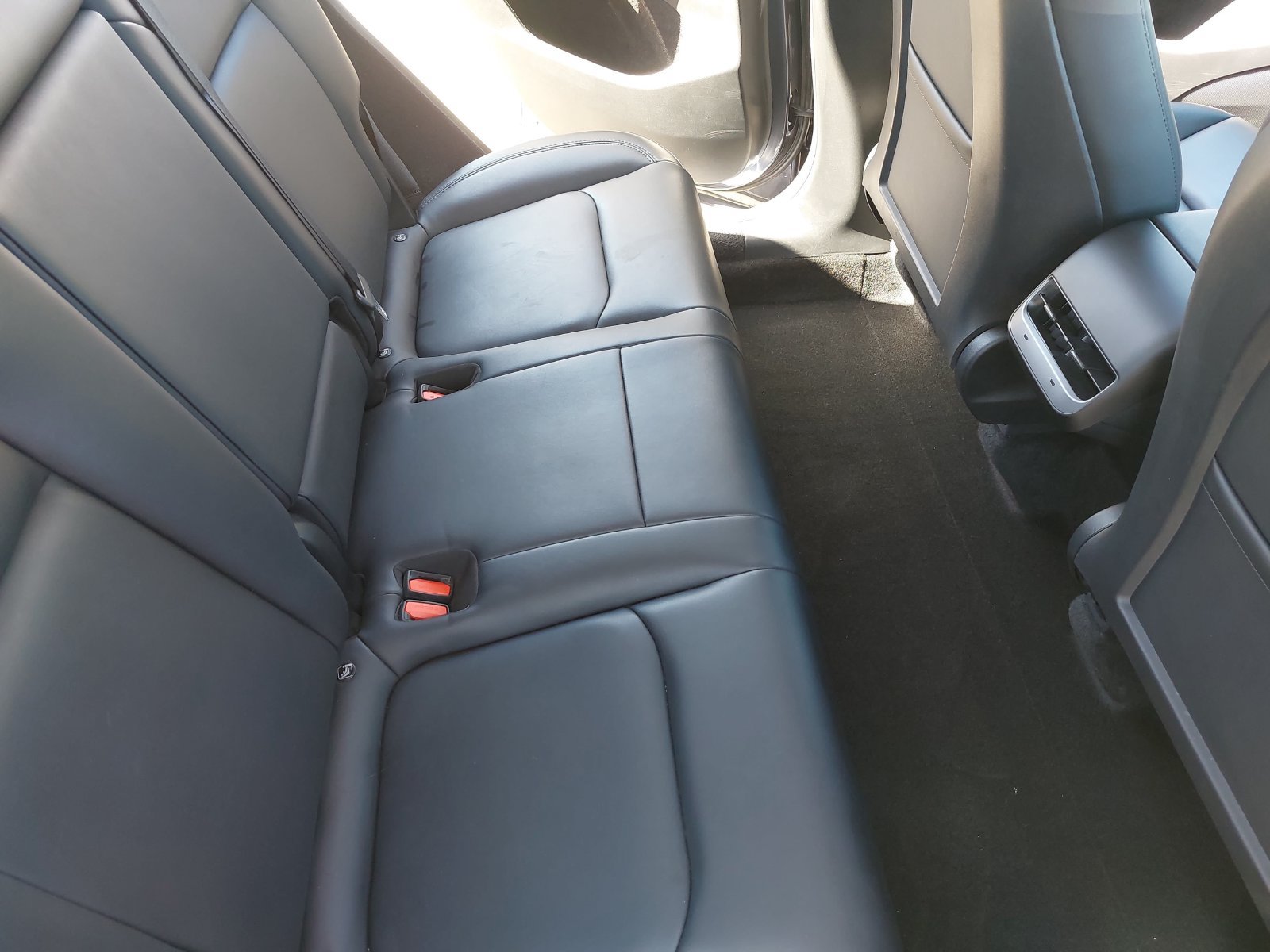Used 2023 Tesla Model Y 2WD image 11