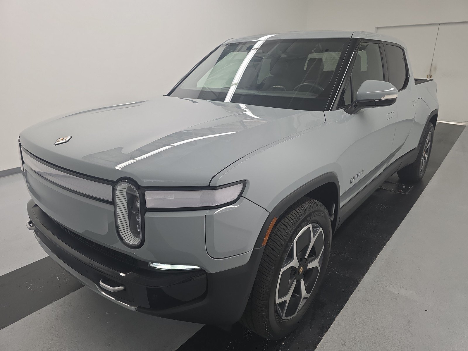 Used 2024 Rivian R1T Adventure
