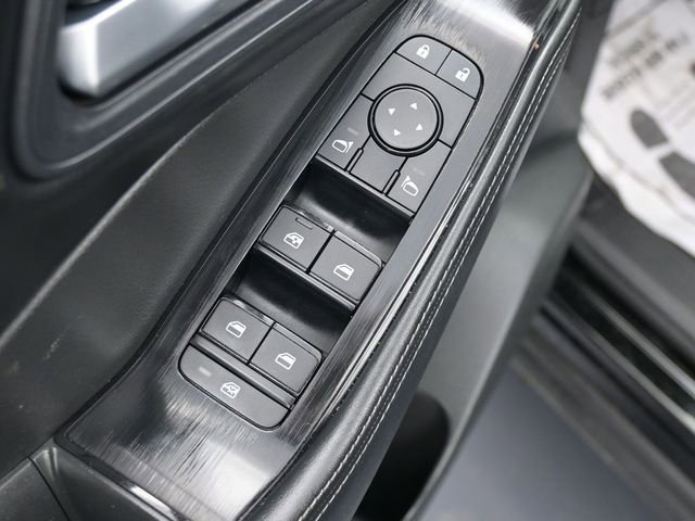 Used 2025 Nissan Rogue SV image 14