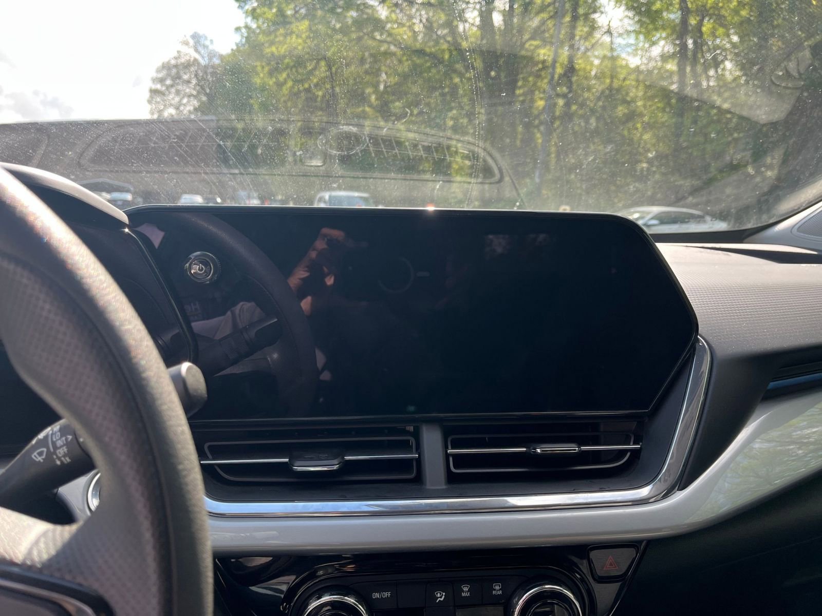 Used 2025 Chevrolet Trax LT image 17