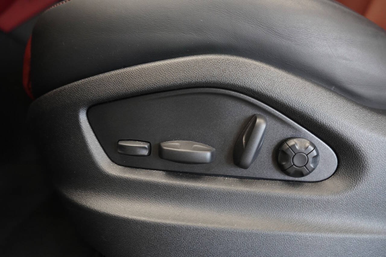 Used 2025 Porsche Cayenne GTS AWD/4WD image 50