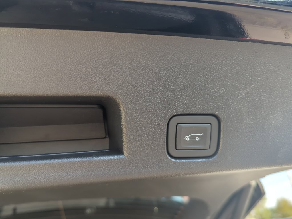Certified 2026 Buick Enclave Sport Touring FWD image 14