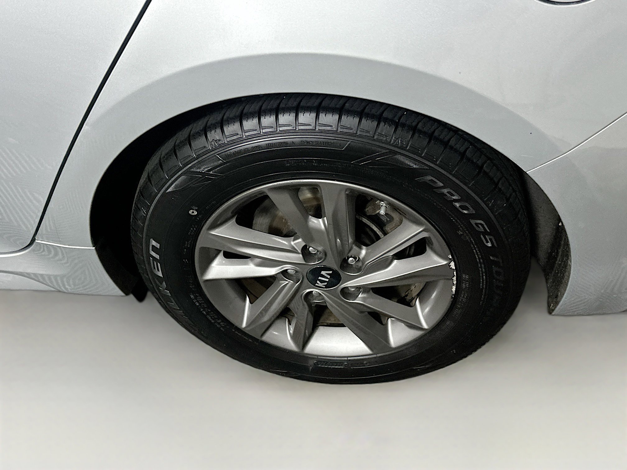 Used 2020 Kia Optima LX image 11