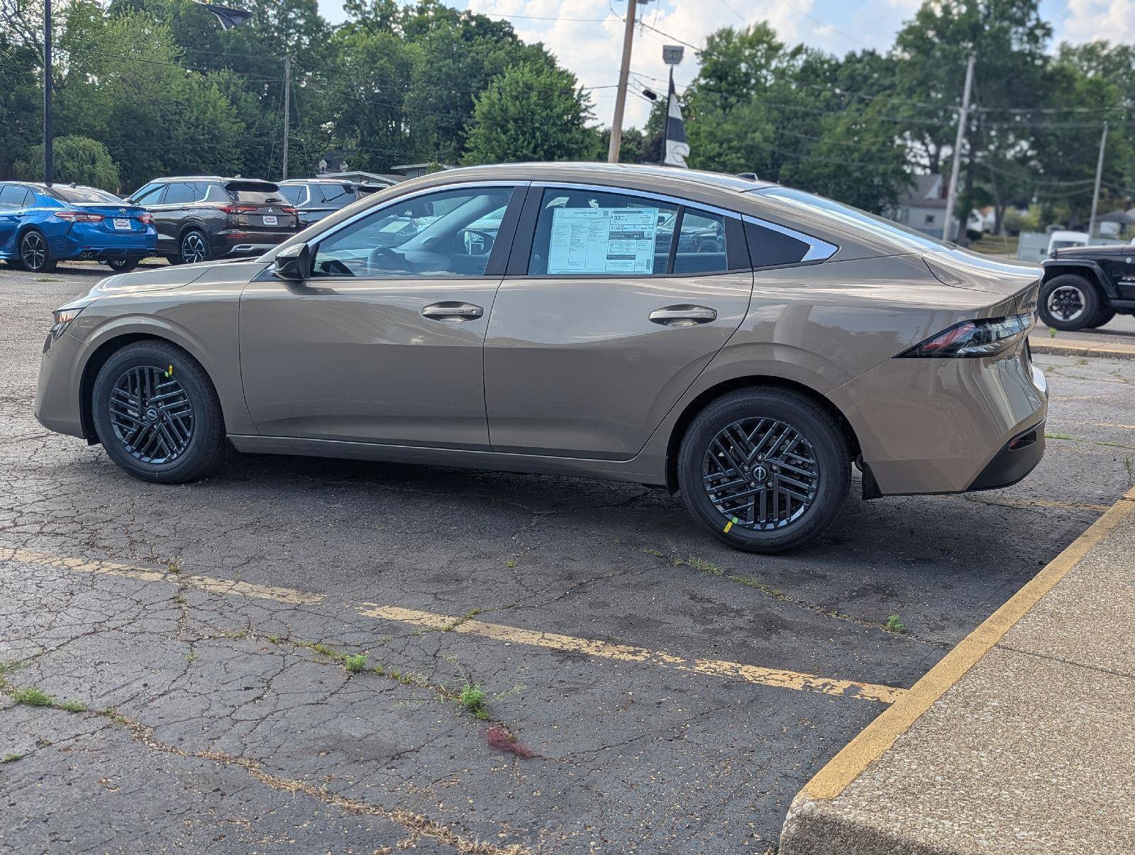 New 2026 Nissan Sentra SV w/ SV Convenience Package FWD image 5