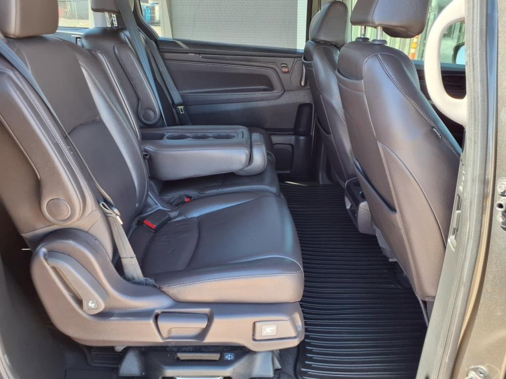 Used 2020 Honda Odyssey Elite image 16