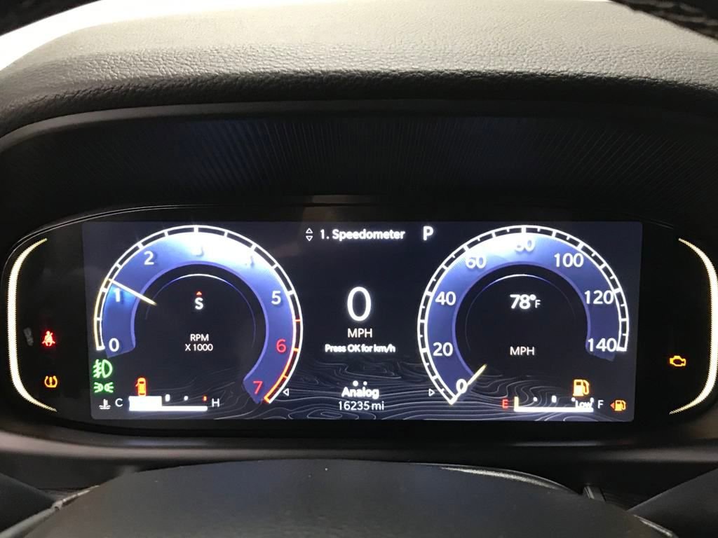 Used 2024 Jeep Wagoneer L Series II w/ Flexible Seating Group image 16