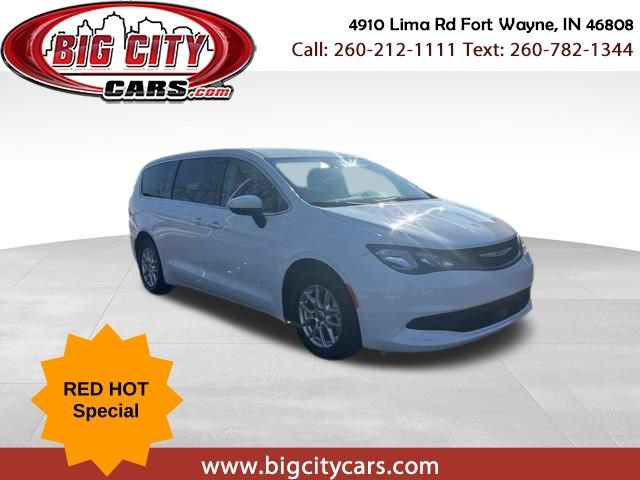Used 2023 Chrysler Voyager LX FWD image 1