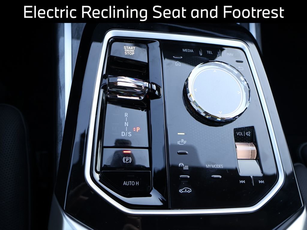 Certified 2025 BMW 760i xDrive image 35