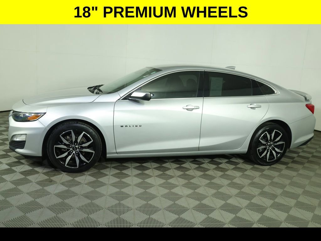 Used 2022 Chevrolet Malibu RS FWD image 4