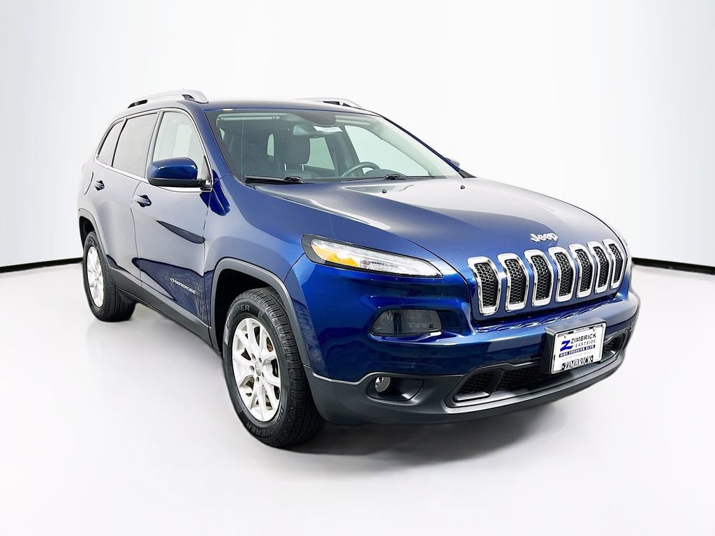 Used 2018 Jeep Cherokee Latitude w/ Cold Weather Group AWD/4WD image 1