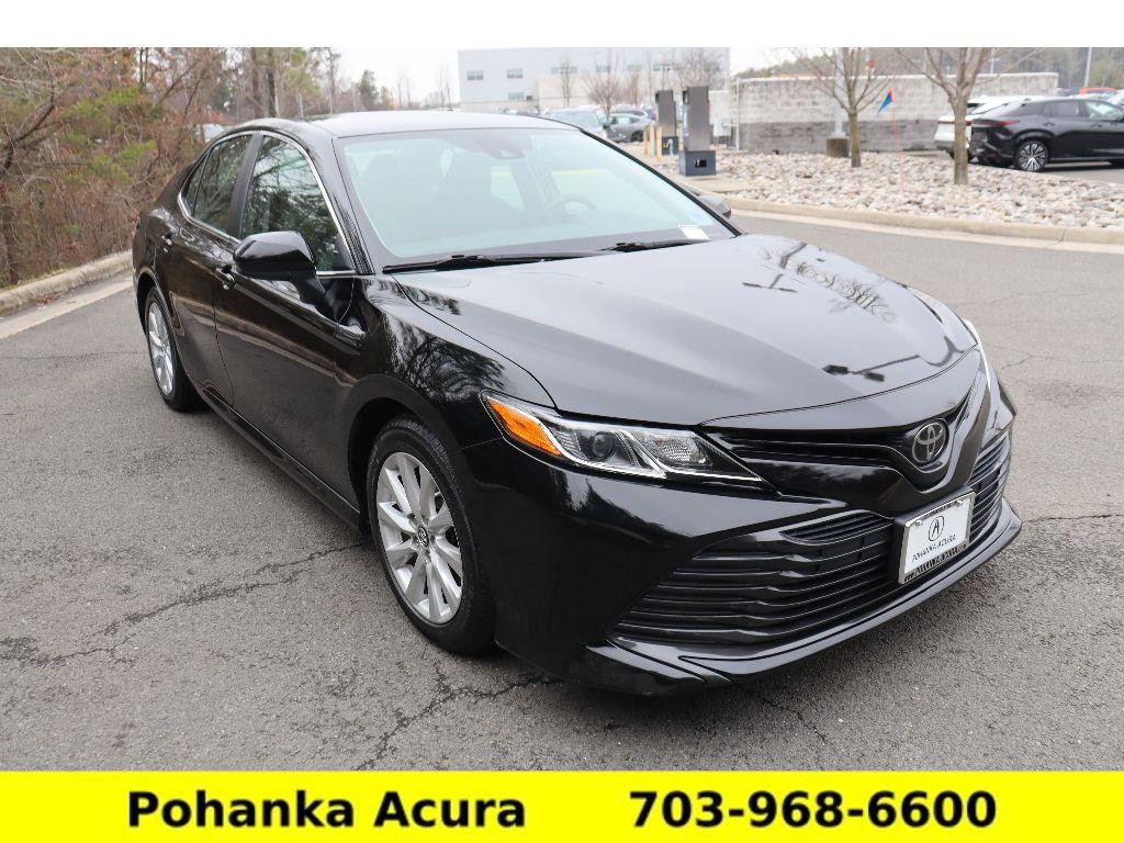 Used 2019 Toyota Camry LE image 1