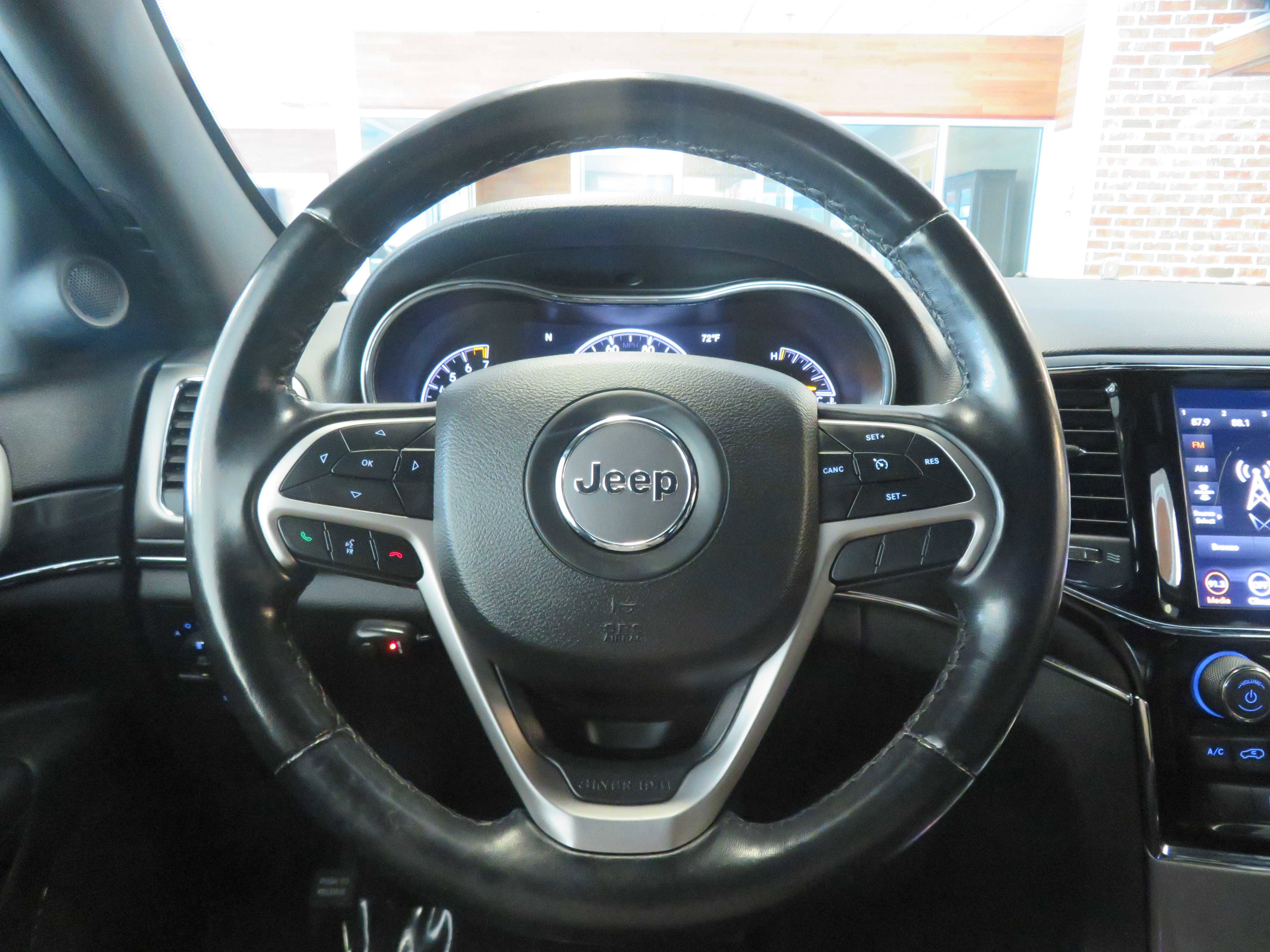 Used 2020 Jeep Grand Cherokee Limited w/ Trailer Tow Group IV image 30