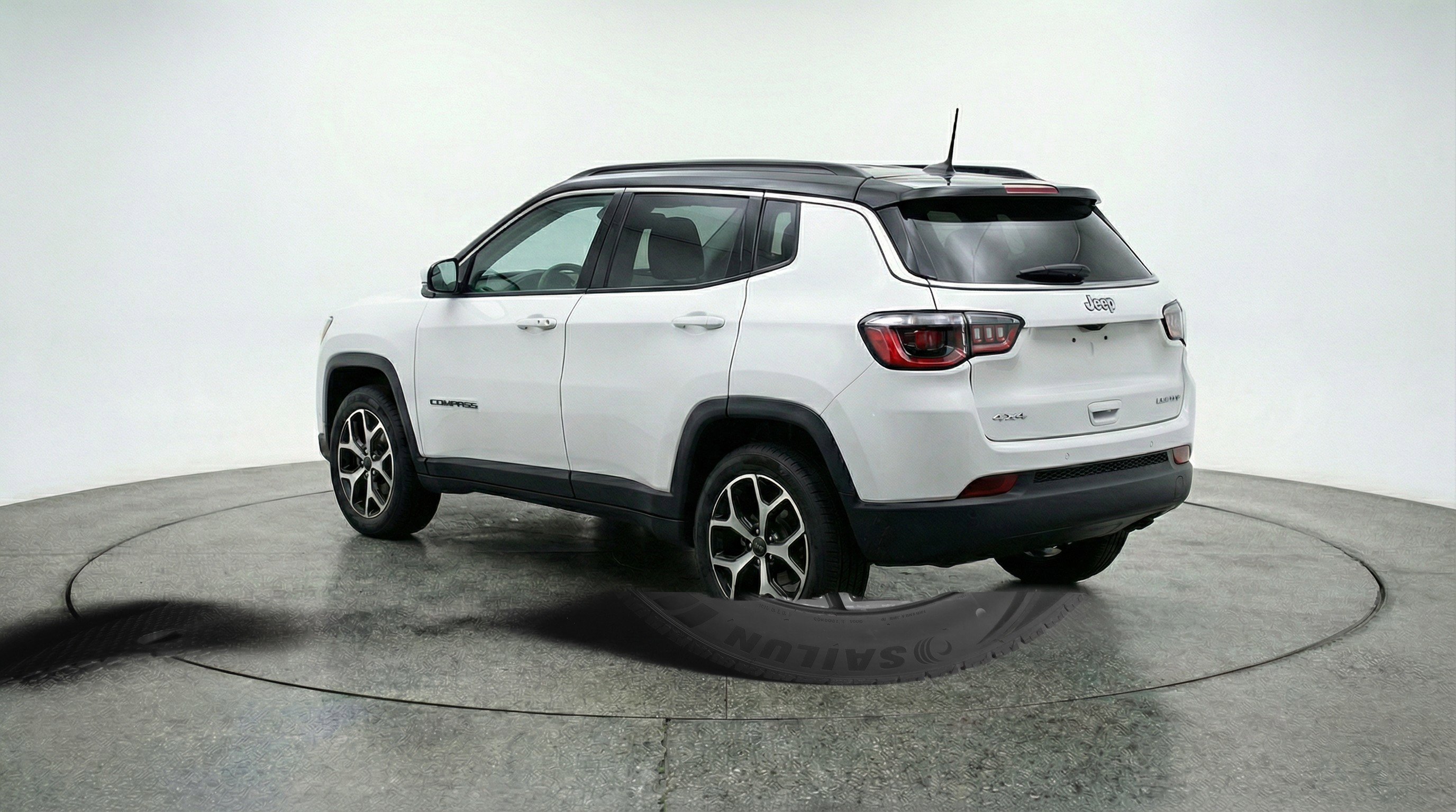 Used 2025 Jeep Compass Limited image 6