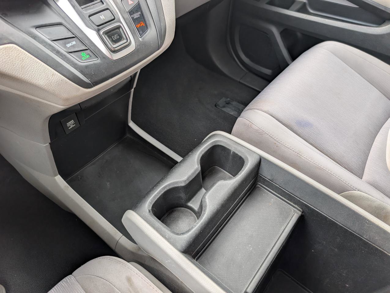 Used 2018 Honda Odyssey LX image 23