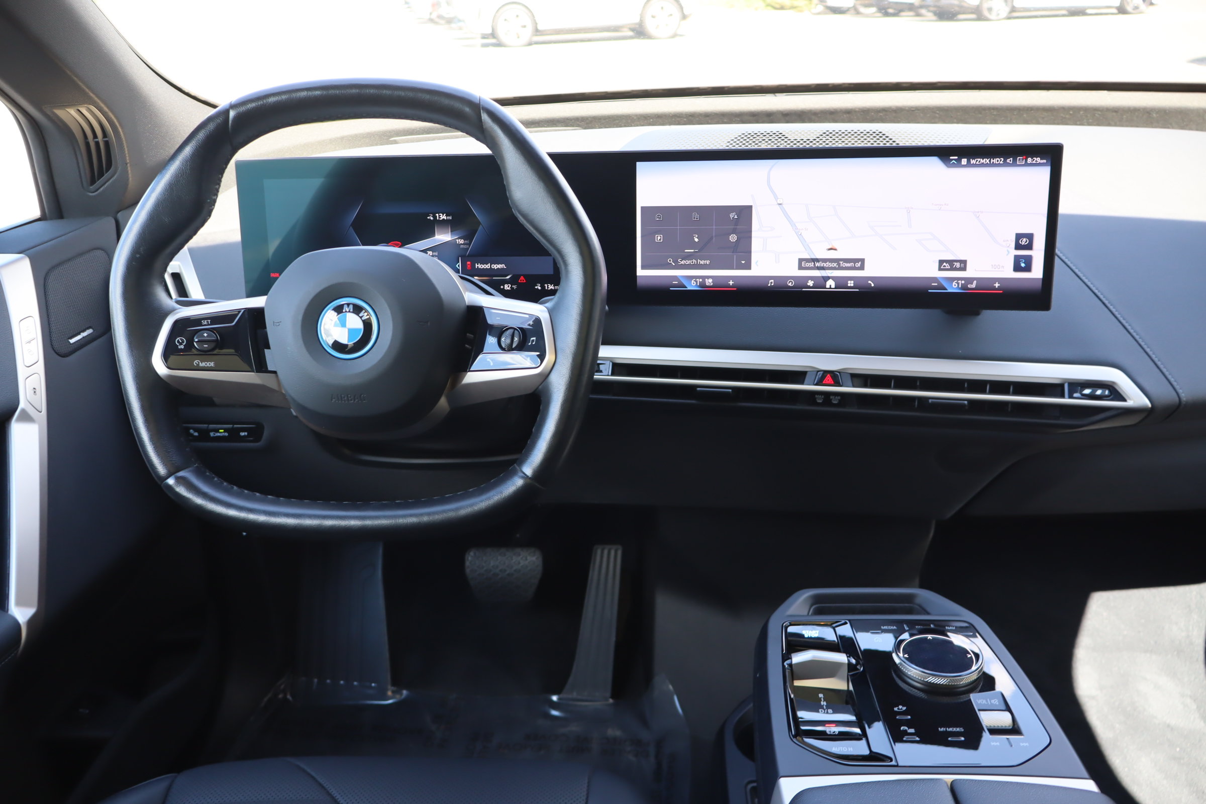 Used 2025 BMW iX xDrive50 w/ Convenience Package AWD/4WD image 15
