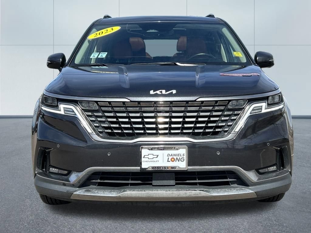 Used 2023 Kia Carnival SX Prestige image 3