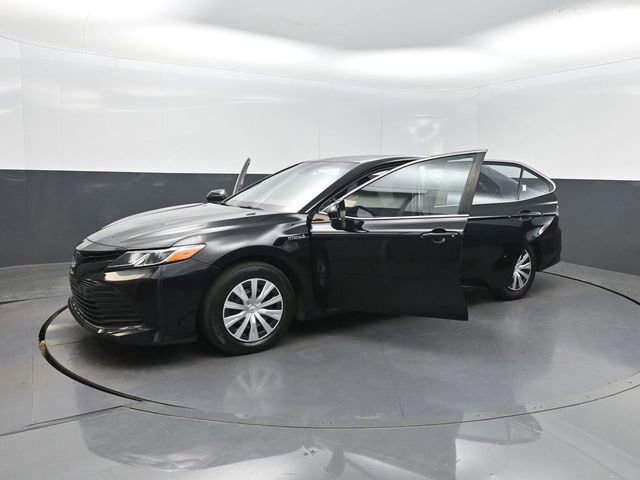 Used 2019 Toyota Camry LE FWD image 35
