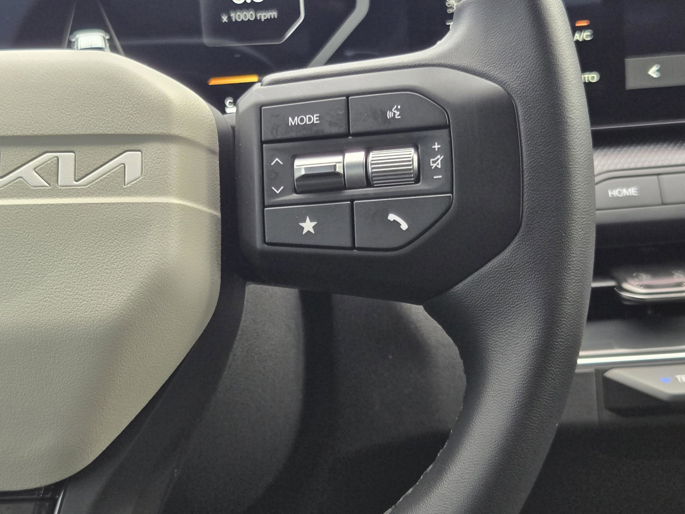 Used 2025 Kia K4 GT-Line w/ GT-Line Premium Package FWD image 26