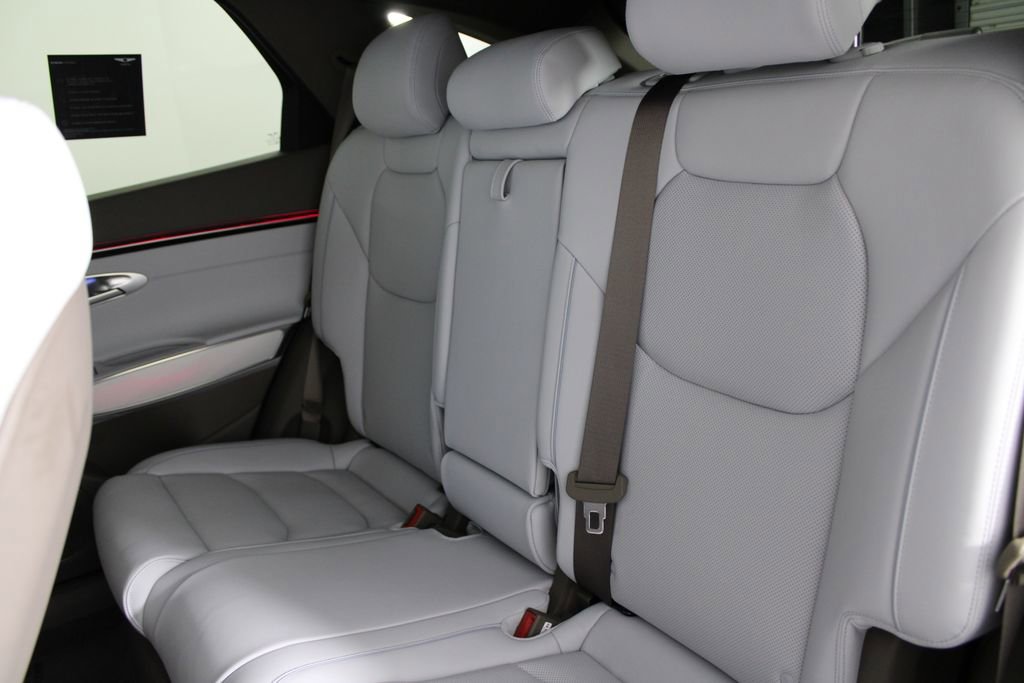 Used 2026 Genesis GV70 2.5T Advanced image 18