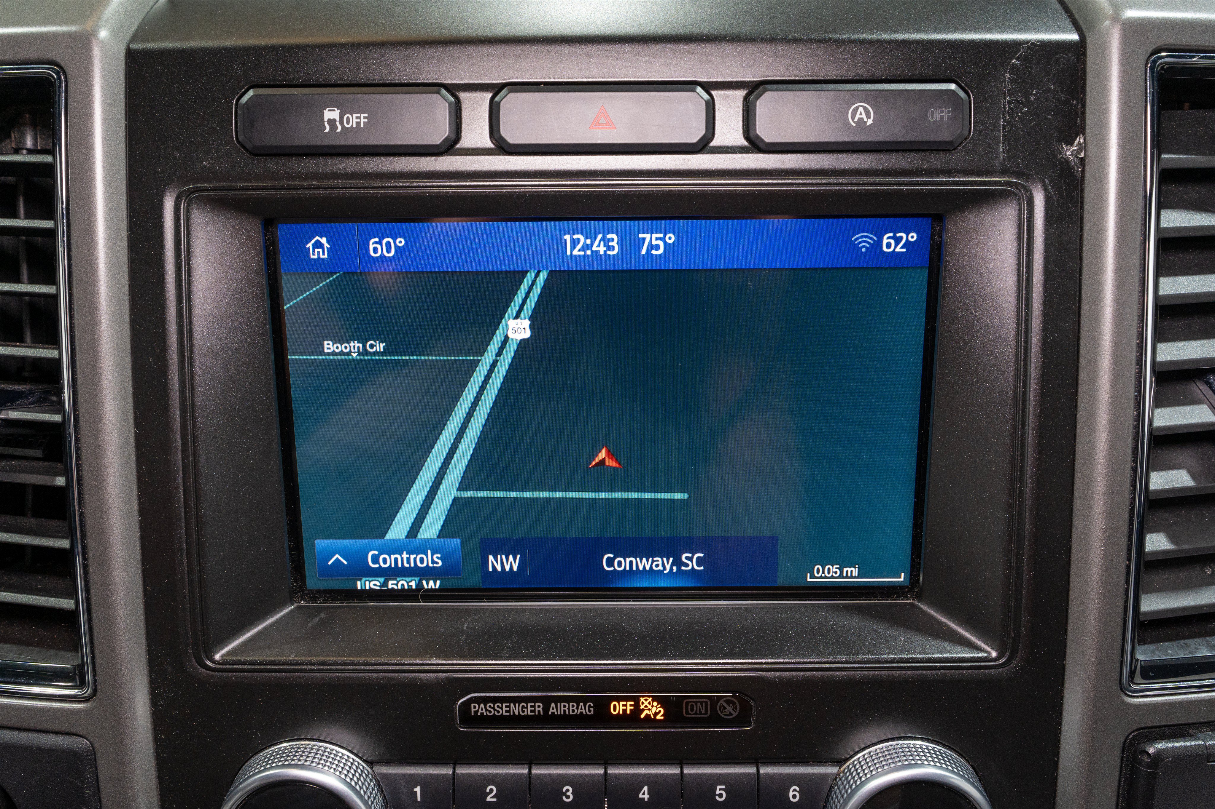 Used 2018 Ford Expedition Max XLT w/ Equipment Group 202A RWD image 14