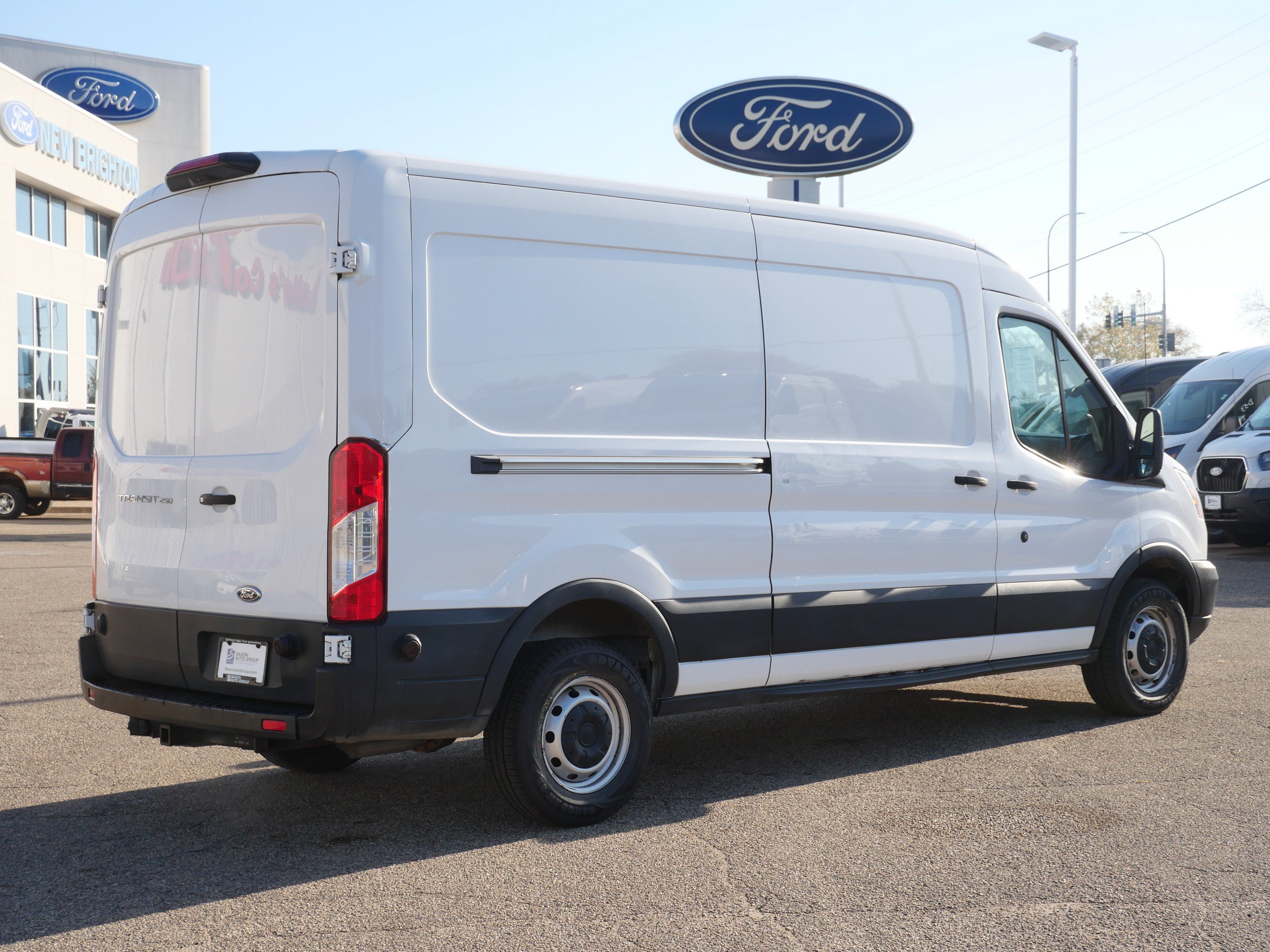 Used 2019 Ford Transit 250 148 Medium Roof RWD image 3