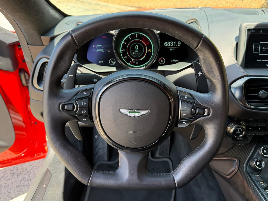 Used 2023 Aston Martin V8 Vantage Roadster RWD image 11