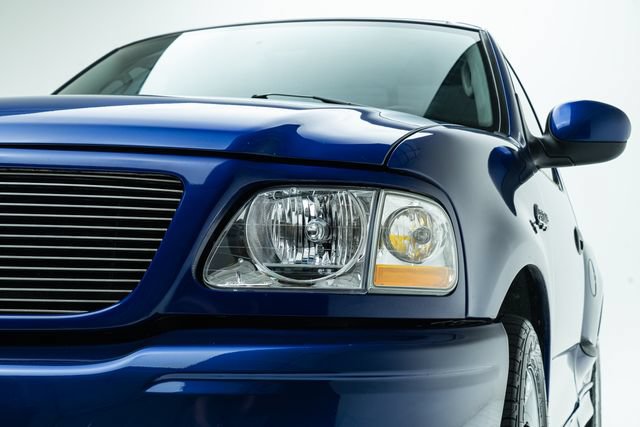 Used 2003 Ford F150 Lightning RWD image 11