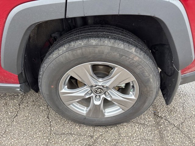 Used 2025 Toyota RAV4 XLE image 5