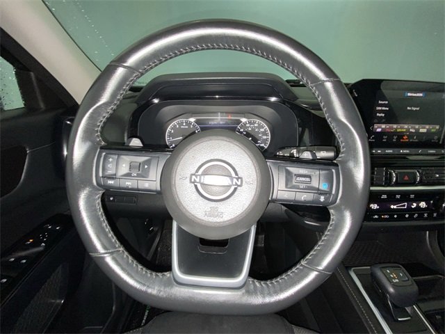 Used 2022 Nissan Pathfinder SV image 14