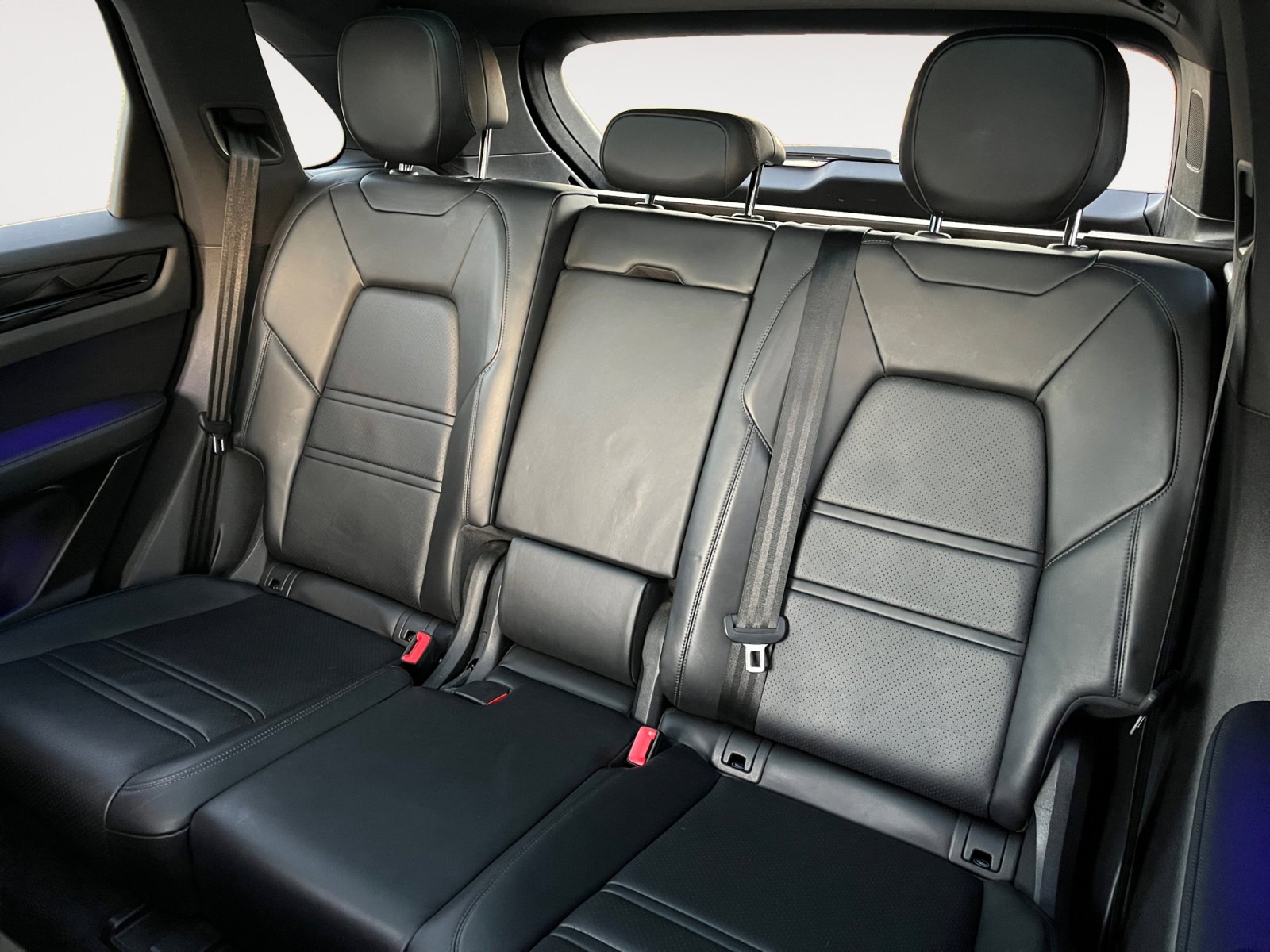 Used 2021 Porsche Cayenne image 17