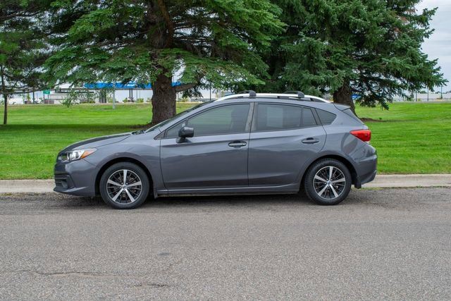 Used 2020 Subaru Impreza 2.0i Premium image 3