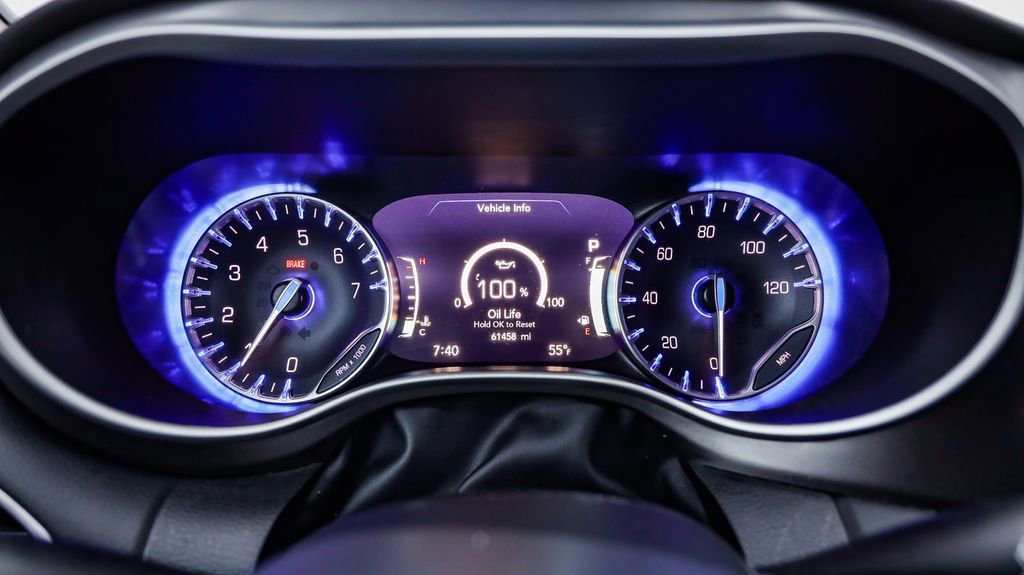 Certified 2024 Chrysler Pacifica Touring-L image 24