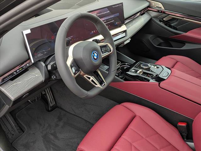 New 2026 BMW 550e xDrive AWD/4WD image 3