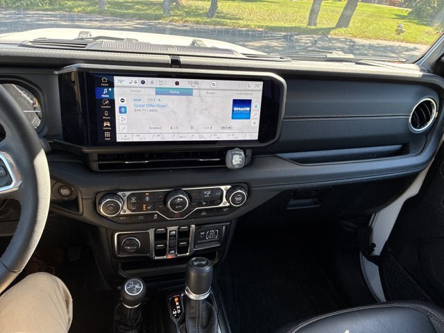 Used 2024 Jeep Wrangler Unlimited Sahara image 29