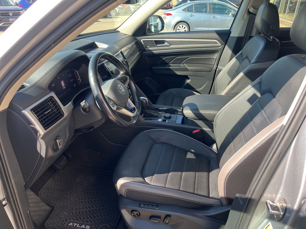 Used 2021 Volkswagen Atlas SEL Premium image 11