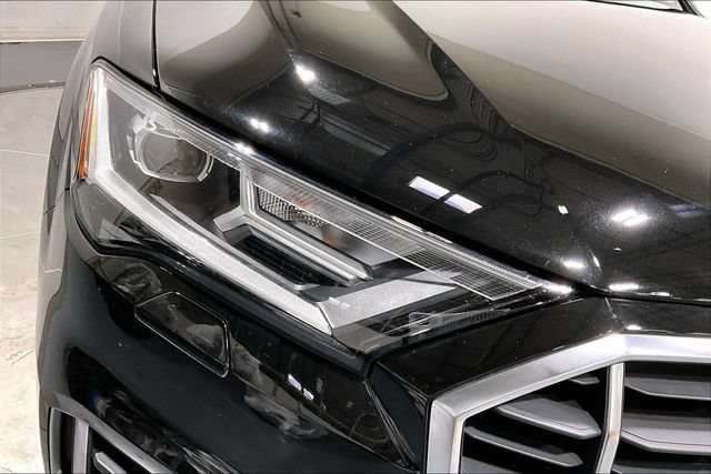 Used 2023 Audi Q7 2.0T Premium w/ Towing Package AWD/4WD image 22