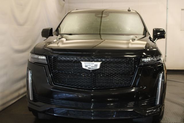 Used 2022 Cadillac Escalade Sport w/ Touring Package AWD/4WD image 3