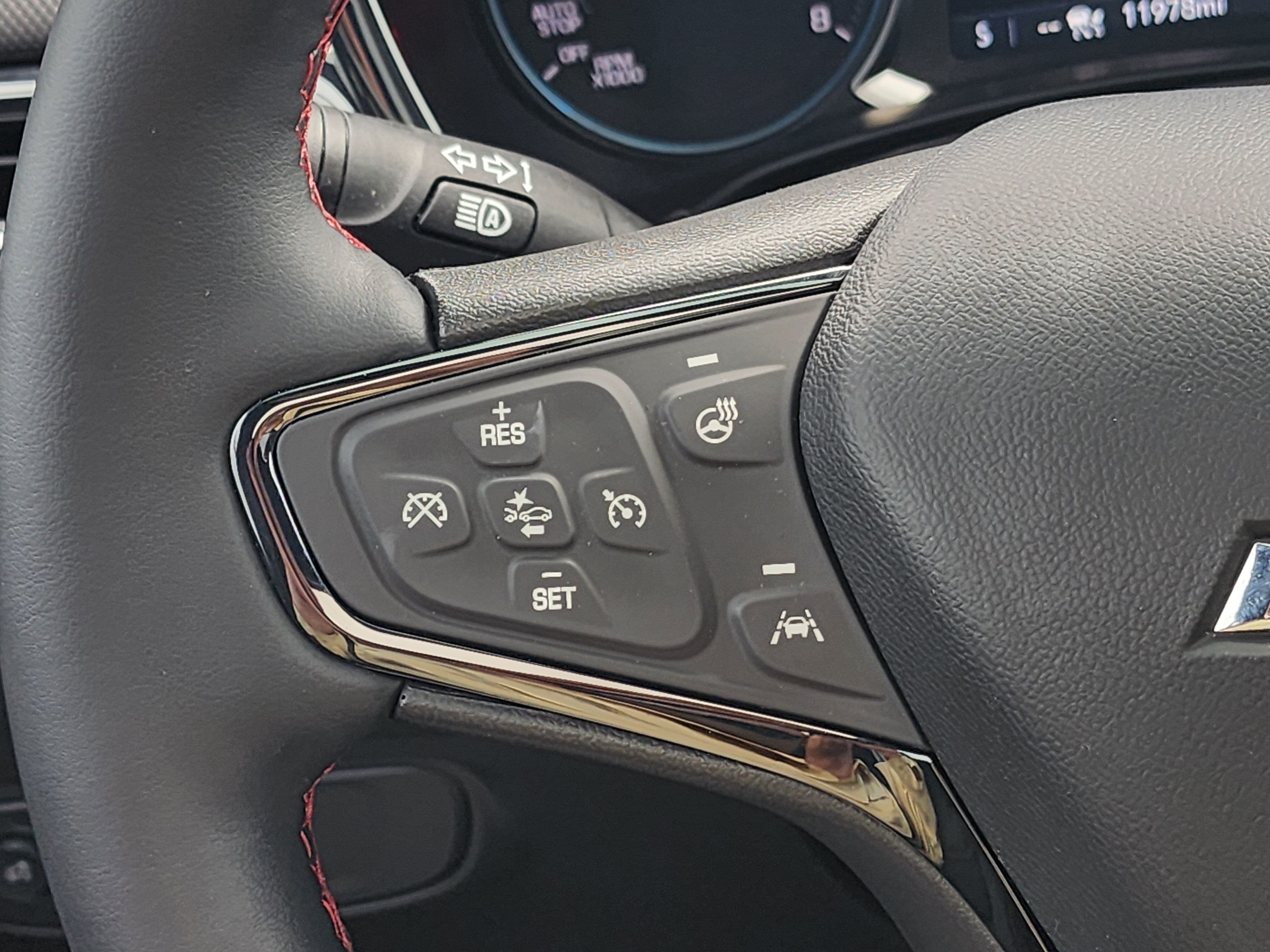 Used 2024 Chevrolet Equinox RS FWD image 24