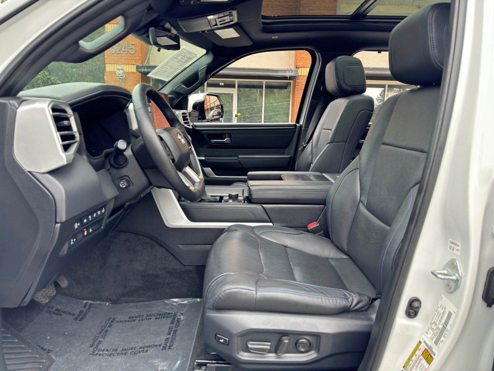 Used 2024 Toyota Tundra Platinum AWD/4WD image 17