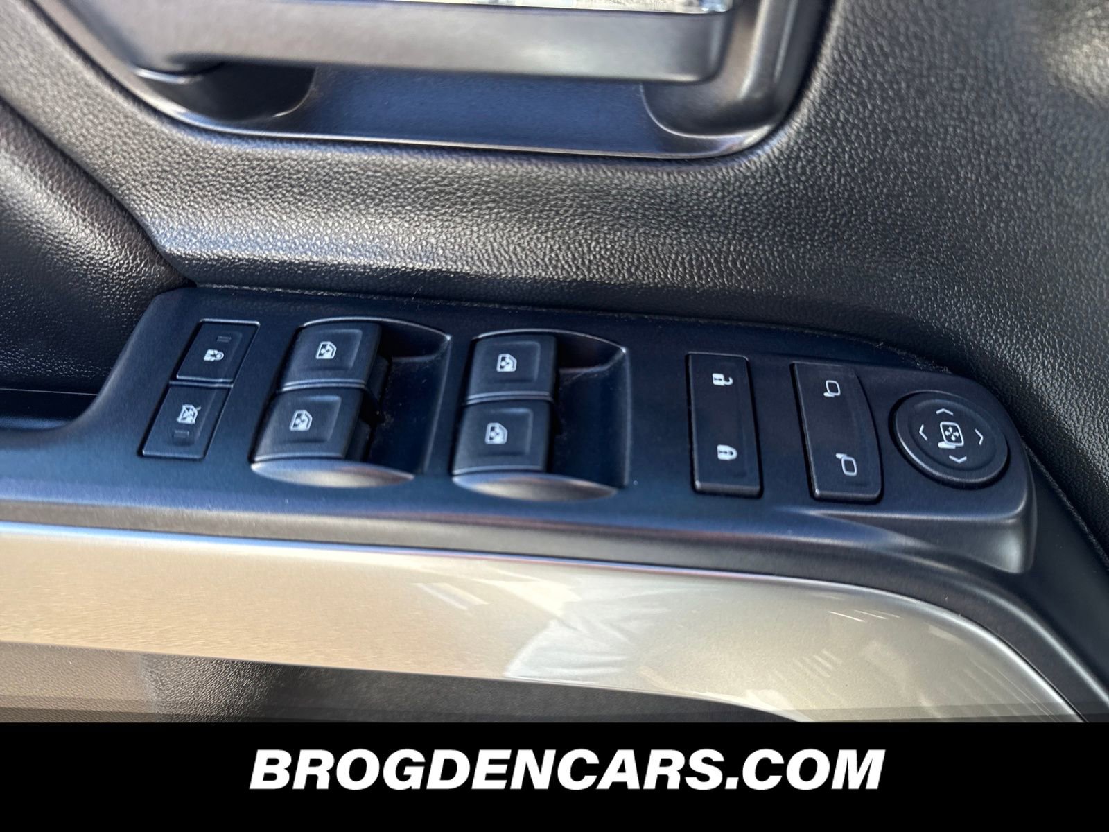 Used 2018 Chevrolet Silverado 1500 LT w/ All Star Edition image 7