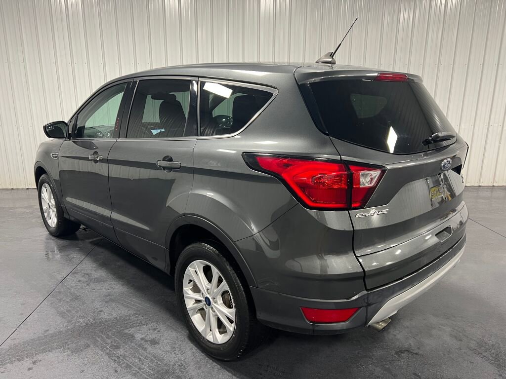 Used 2019 Ford Escape SE image 15