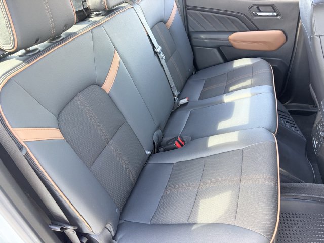 Used 2025 GMC Canyon AT4 AWD/4WD image 14