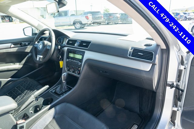 Used 2015 Volkswagen Passat 1.8T FWD image 37