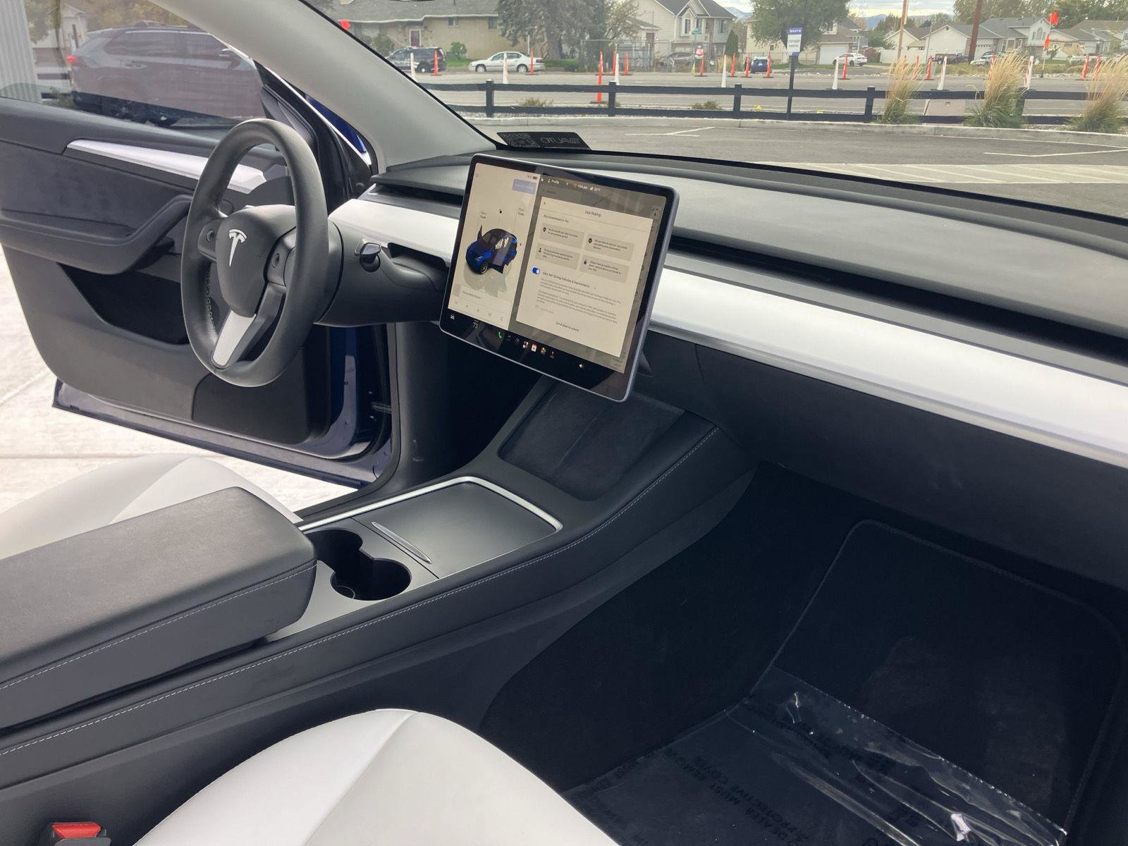 Used 2023 Tesla Model Y Long Range AWD/4WD image 22