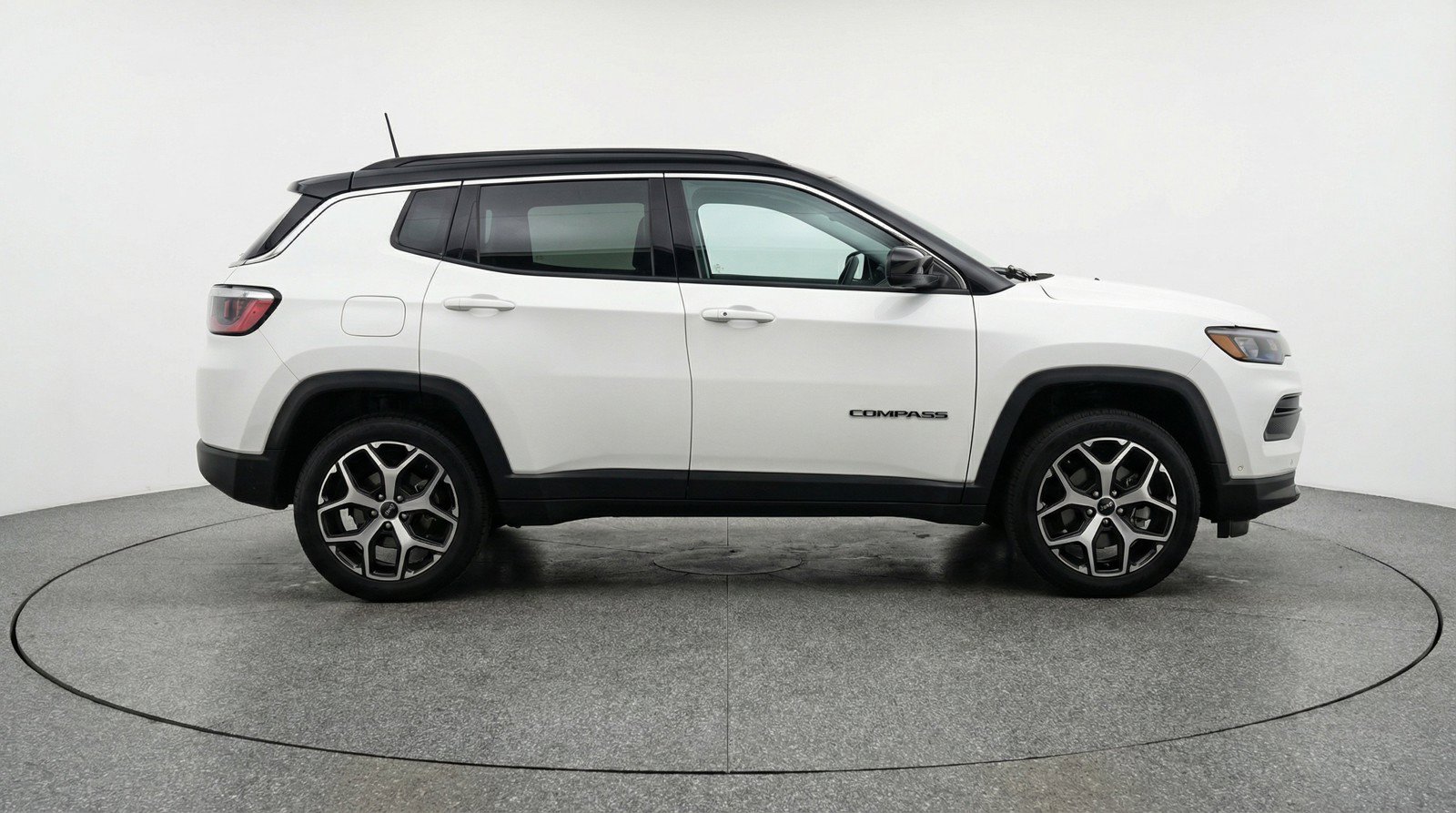 Used 2025 Jeep Compass Limited AWD/4WD image 11