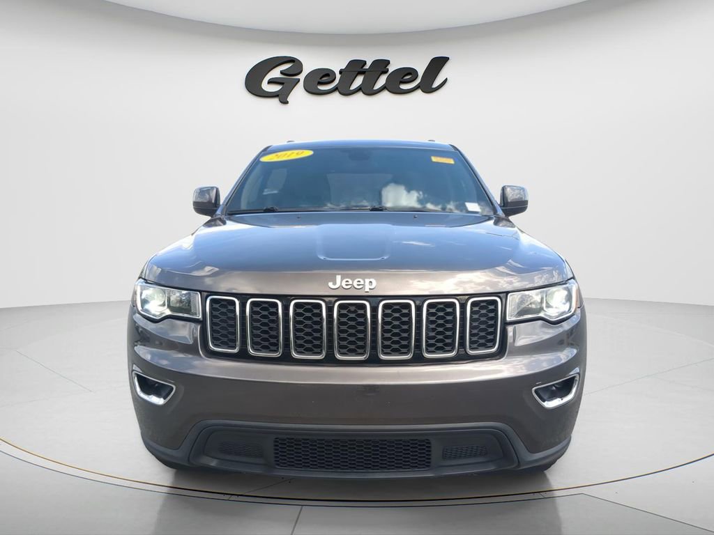 Used 2019 Jeep Grand Cherokee Laredo RWD image 2