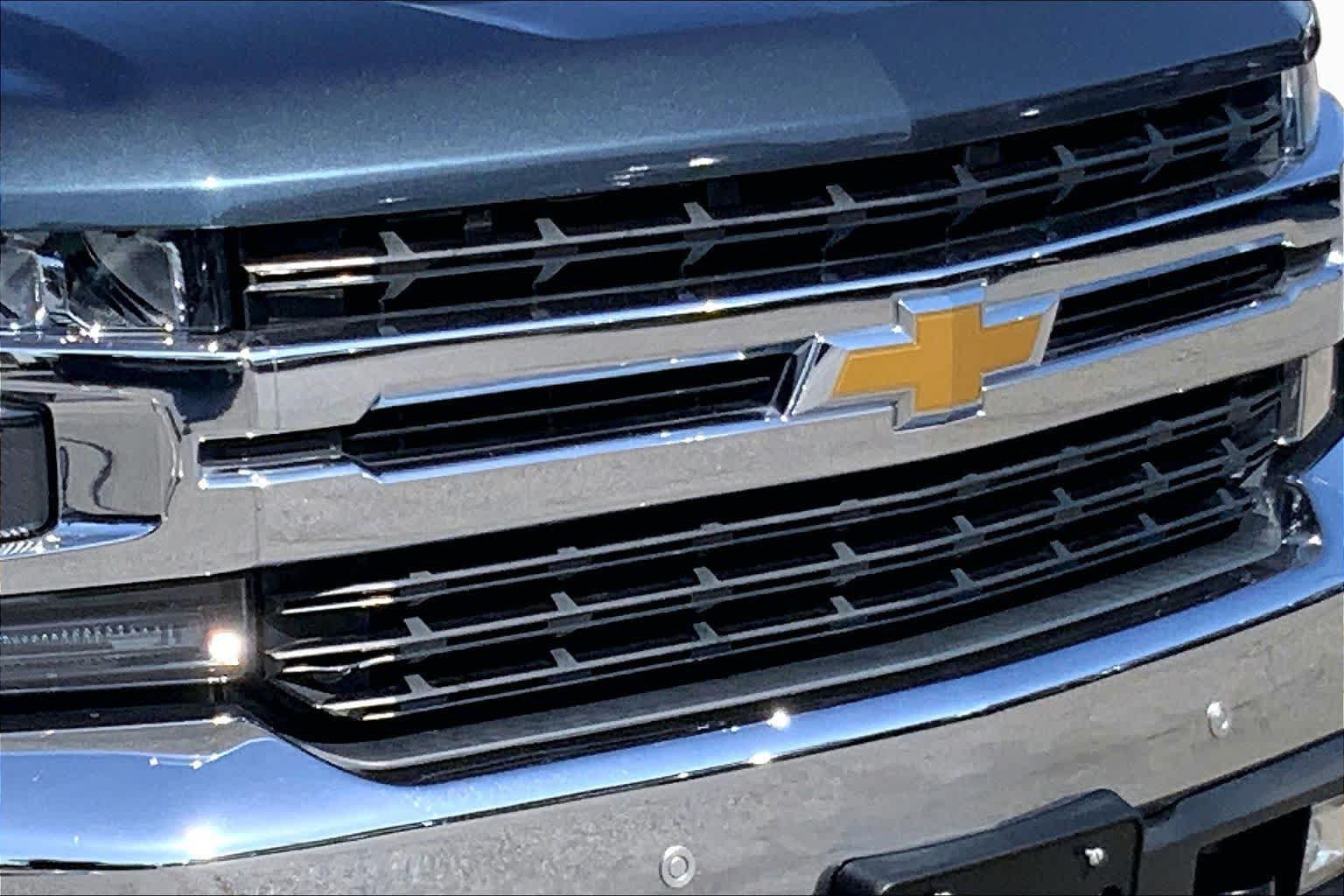 Used 2020 Chevrolet Silverado 1500 LT w/ Texas Edition AWD/4WD image 26